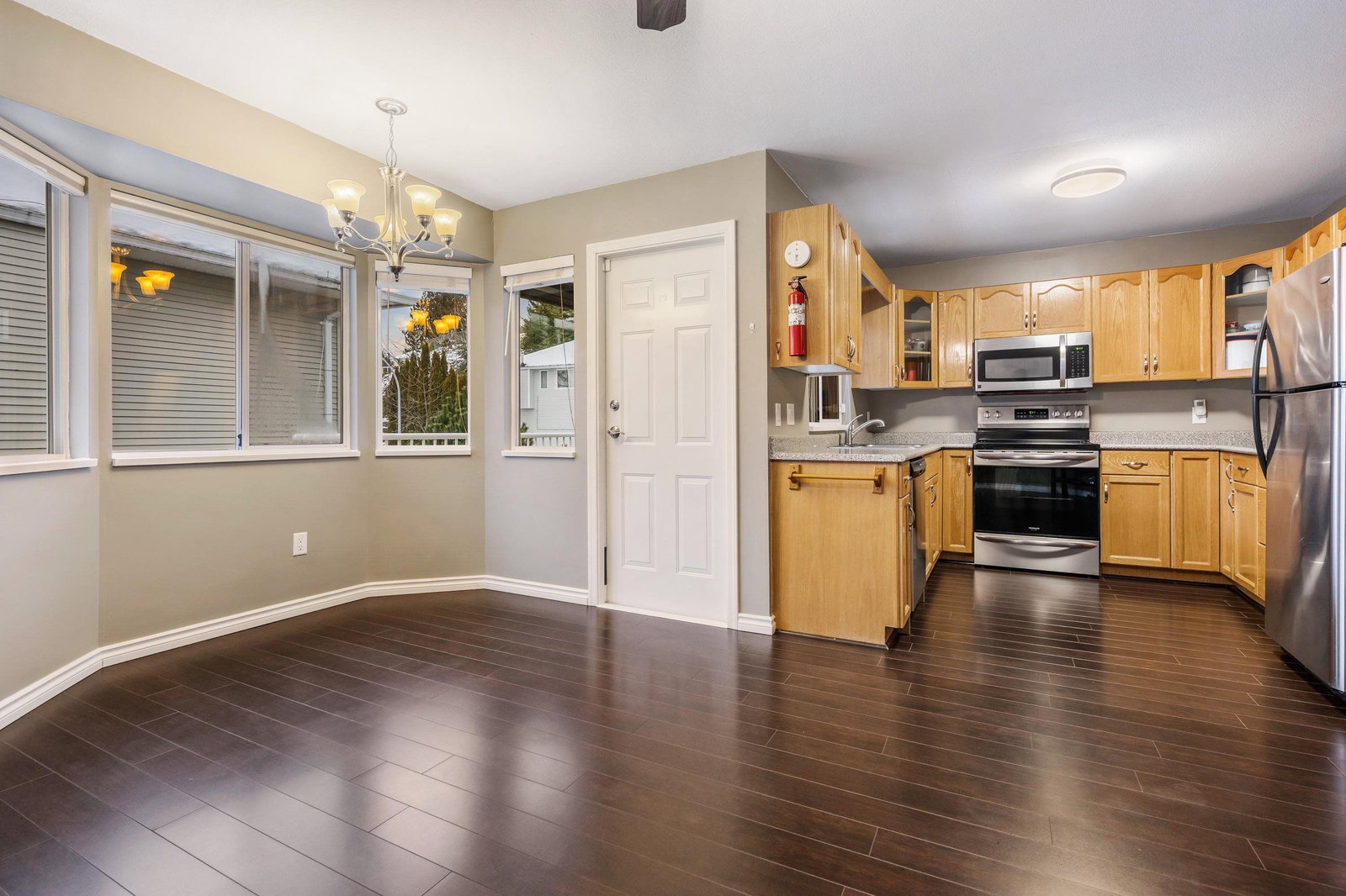 Listing Image 15