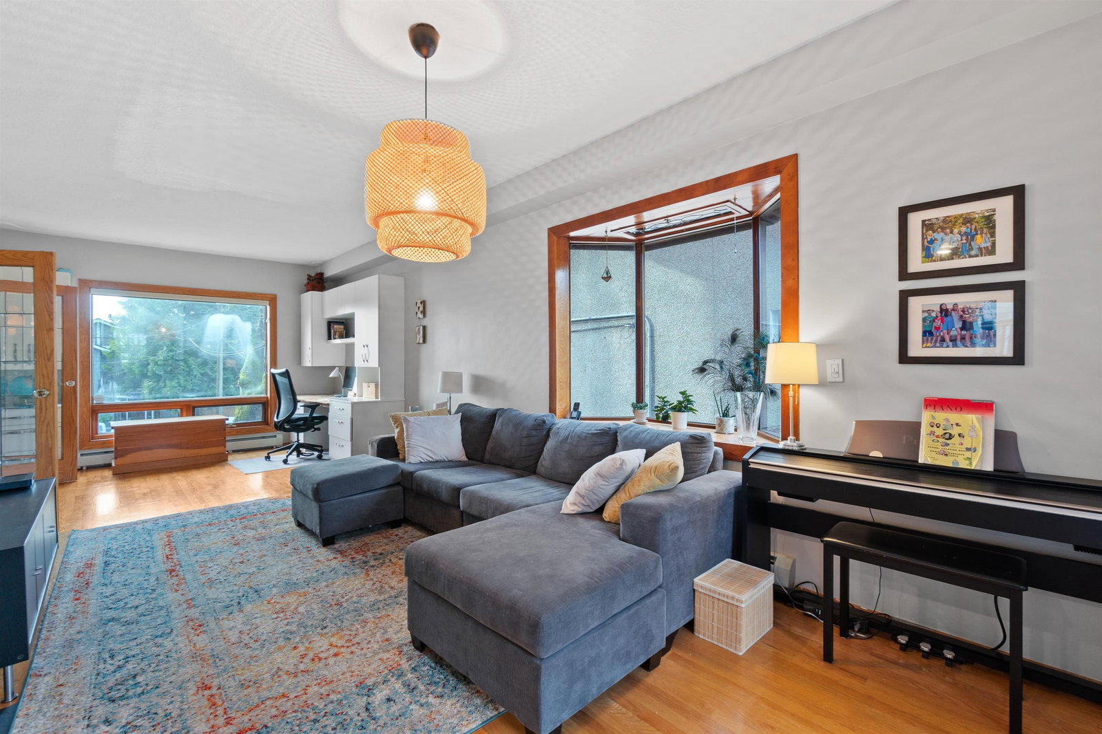 Listing Image 7