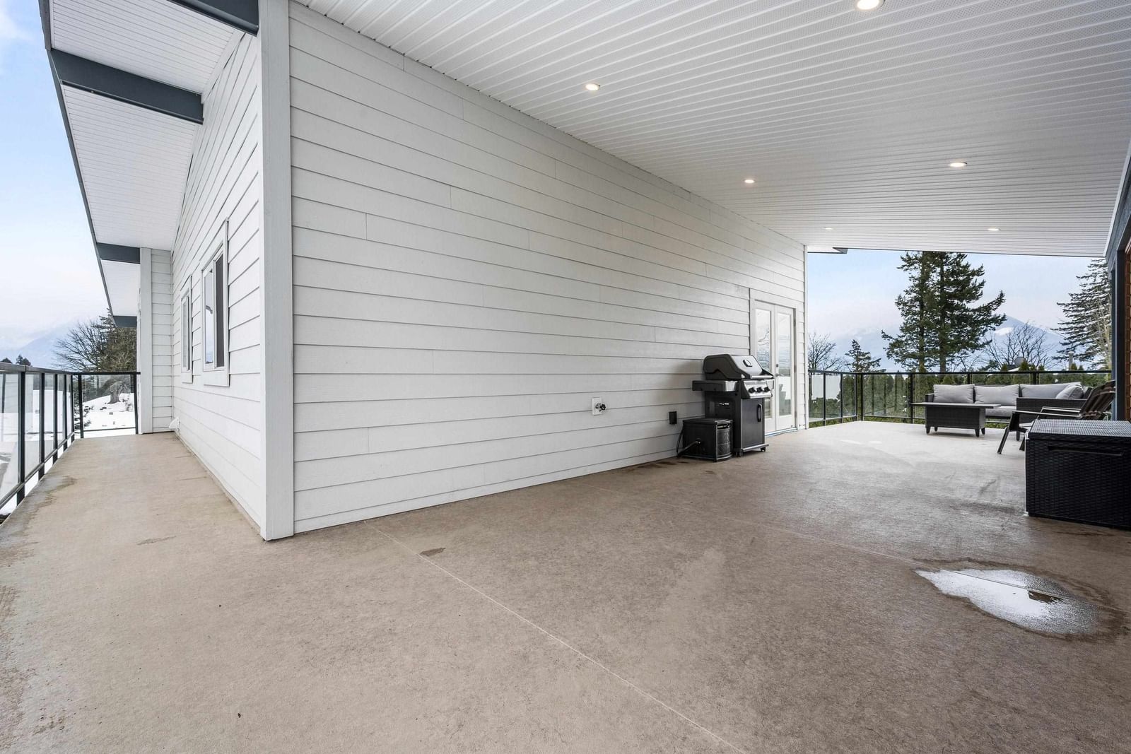 Listing Image 24