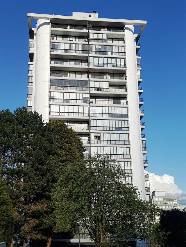 1702 - 650 16th Street