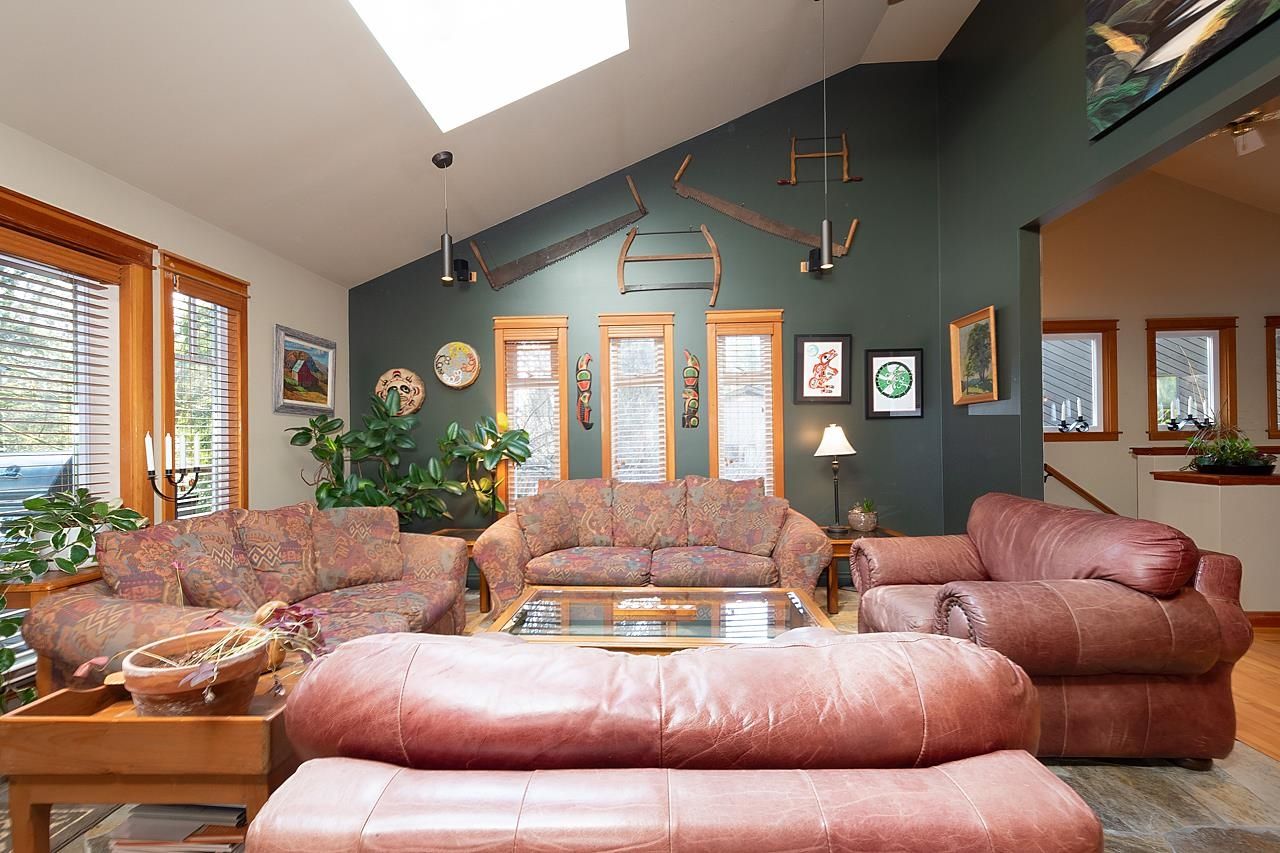 Listing Image 5