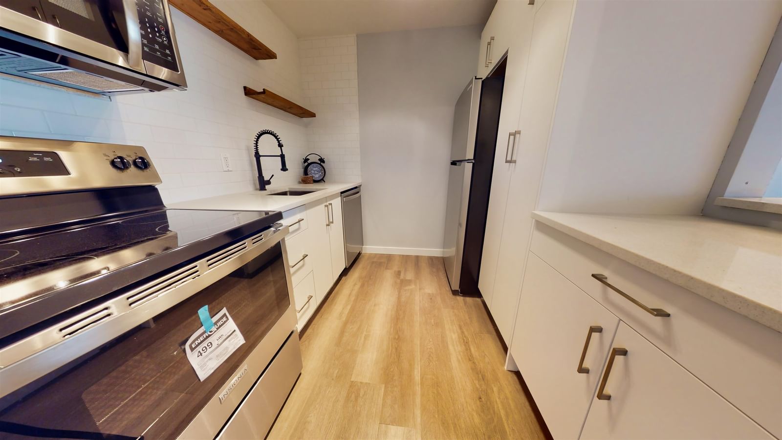 Listing Image 6