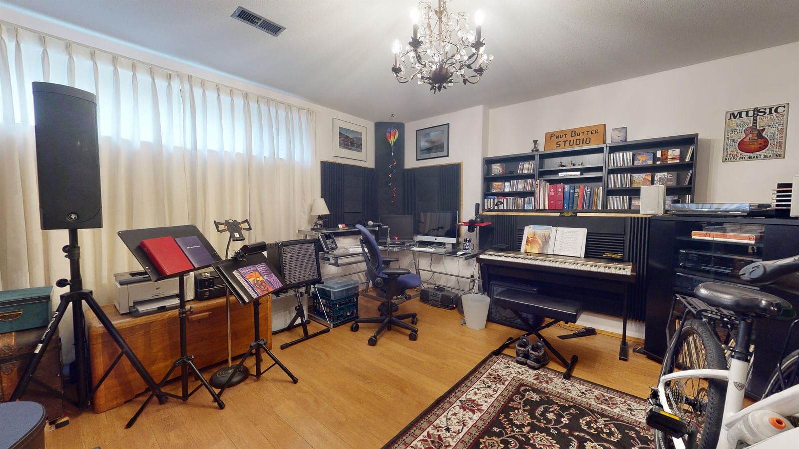 Listing Image 14