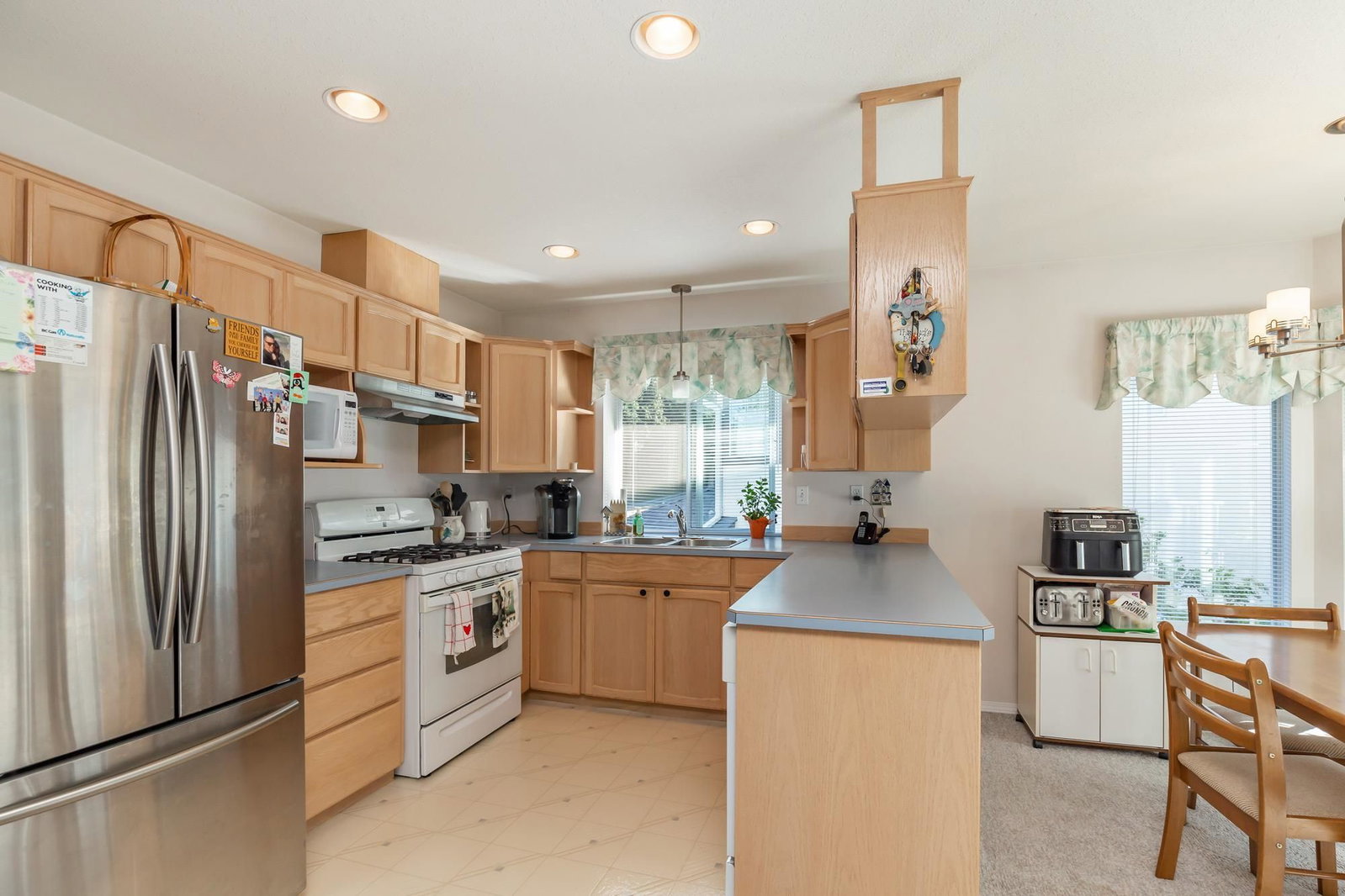 Listing Image 5