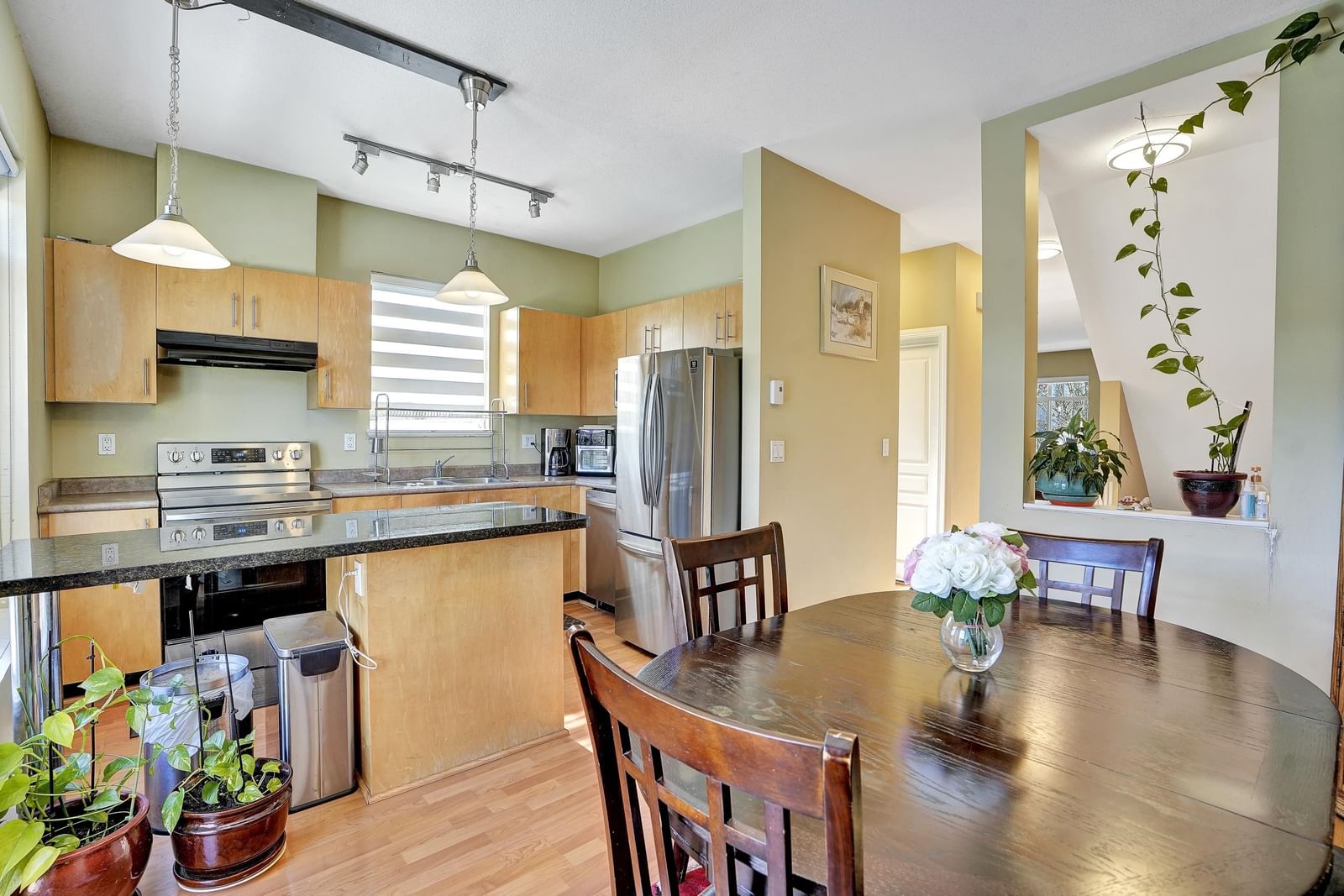 Listing Image 19