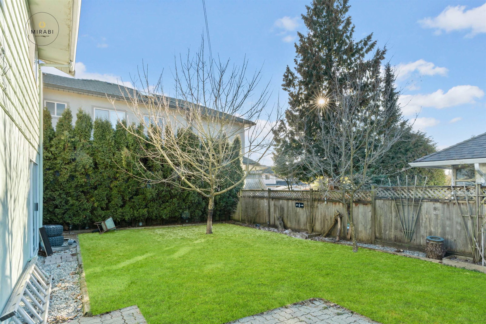 Listing Image 6