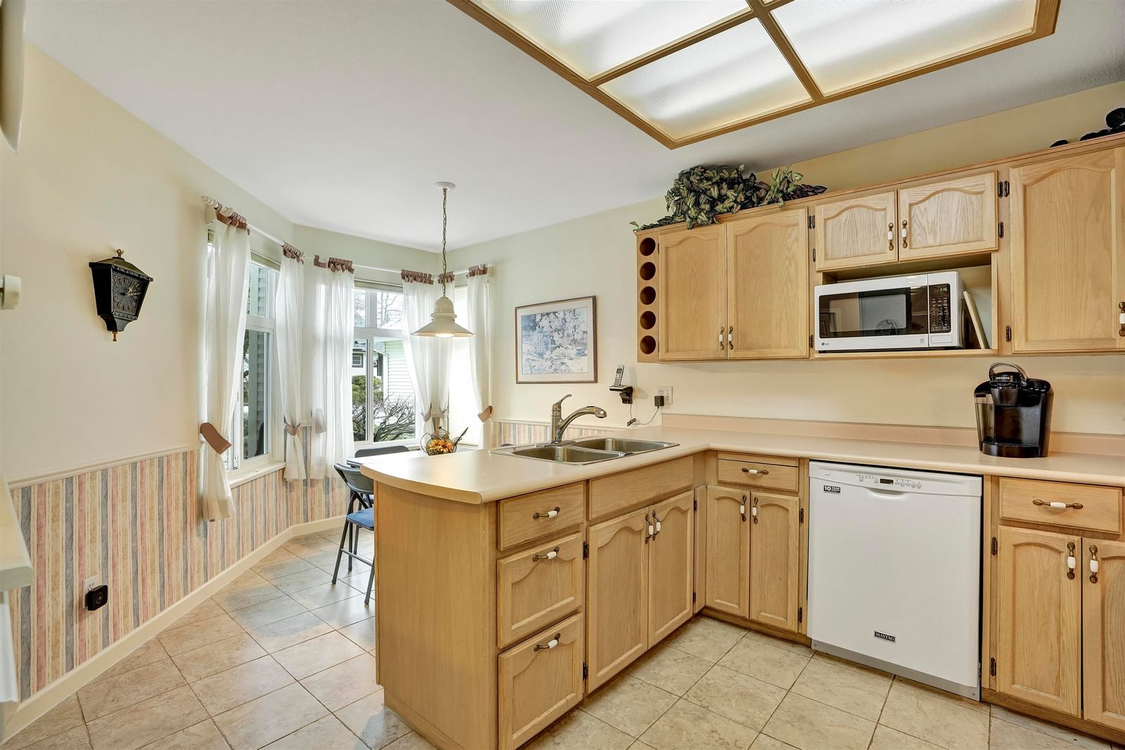 Listing Image 19