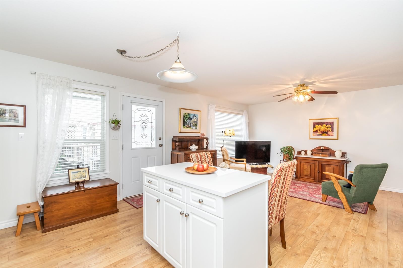 Listing Image 15