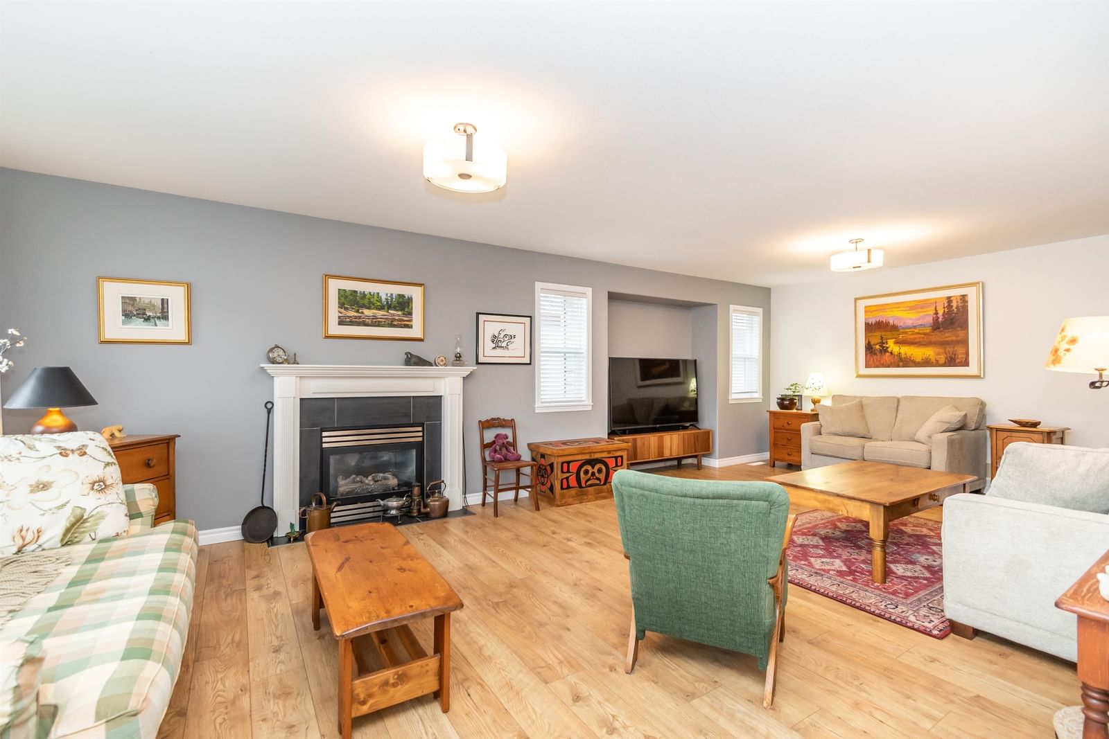 Listing Image 8