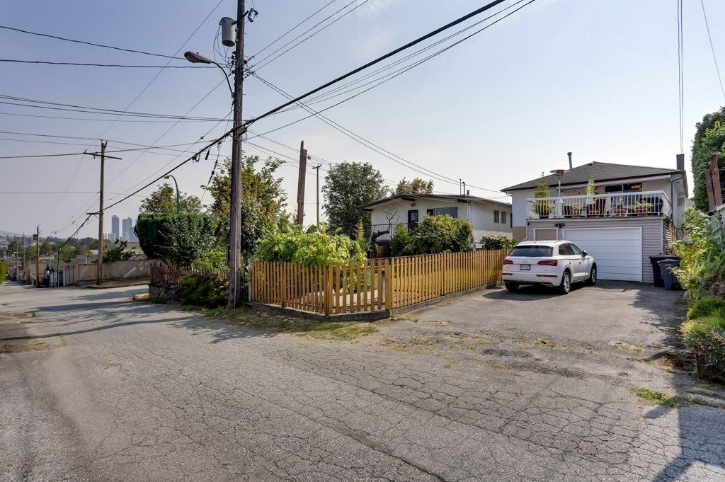 Listing Image 25