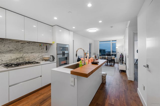 410 - 7428 Alberta Street