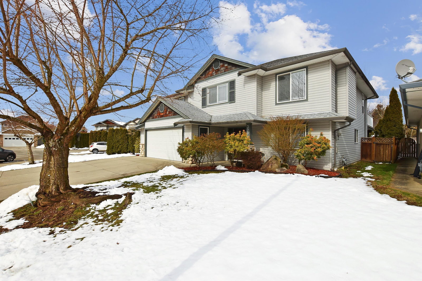 Listing photo 2
