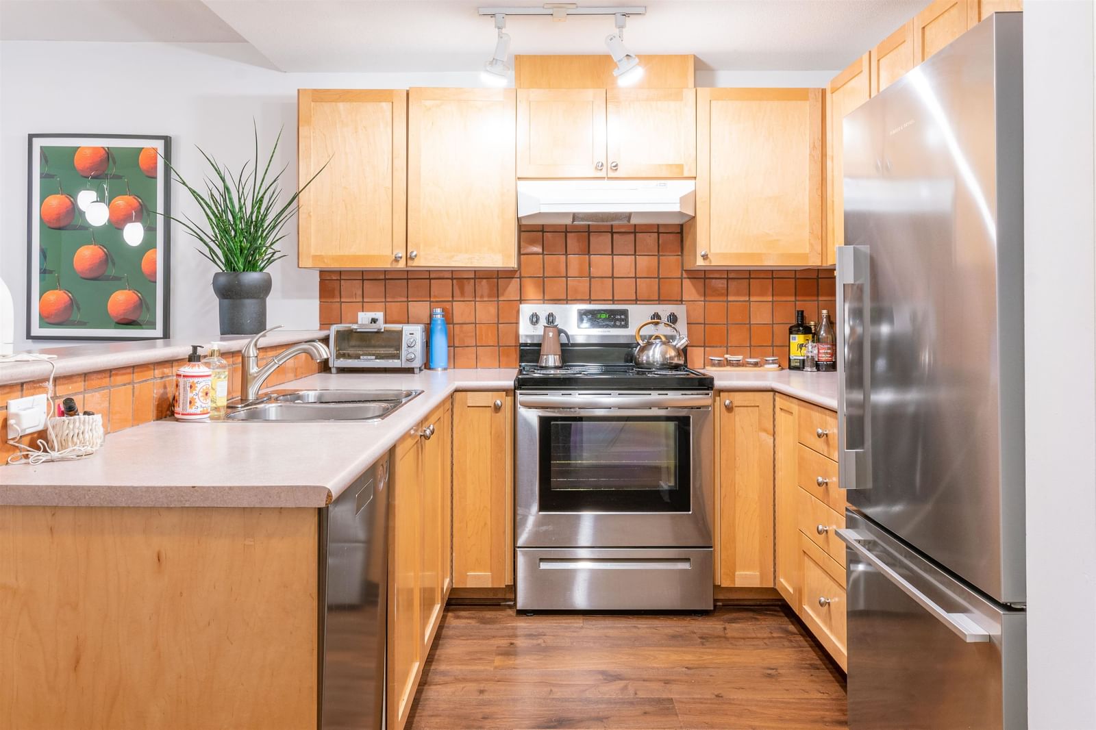 Listing Image 15