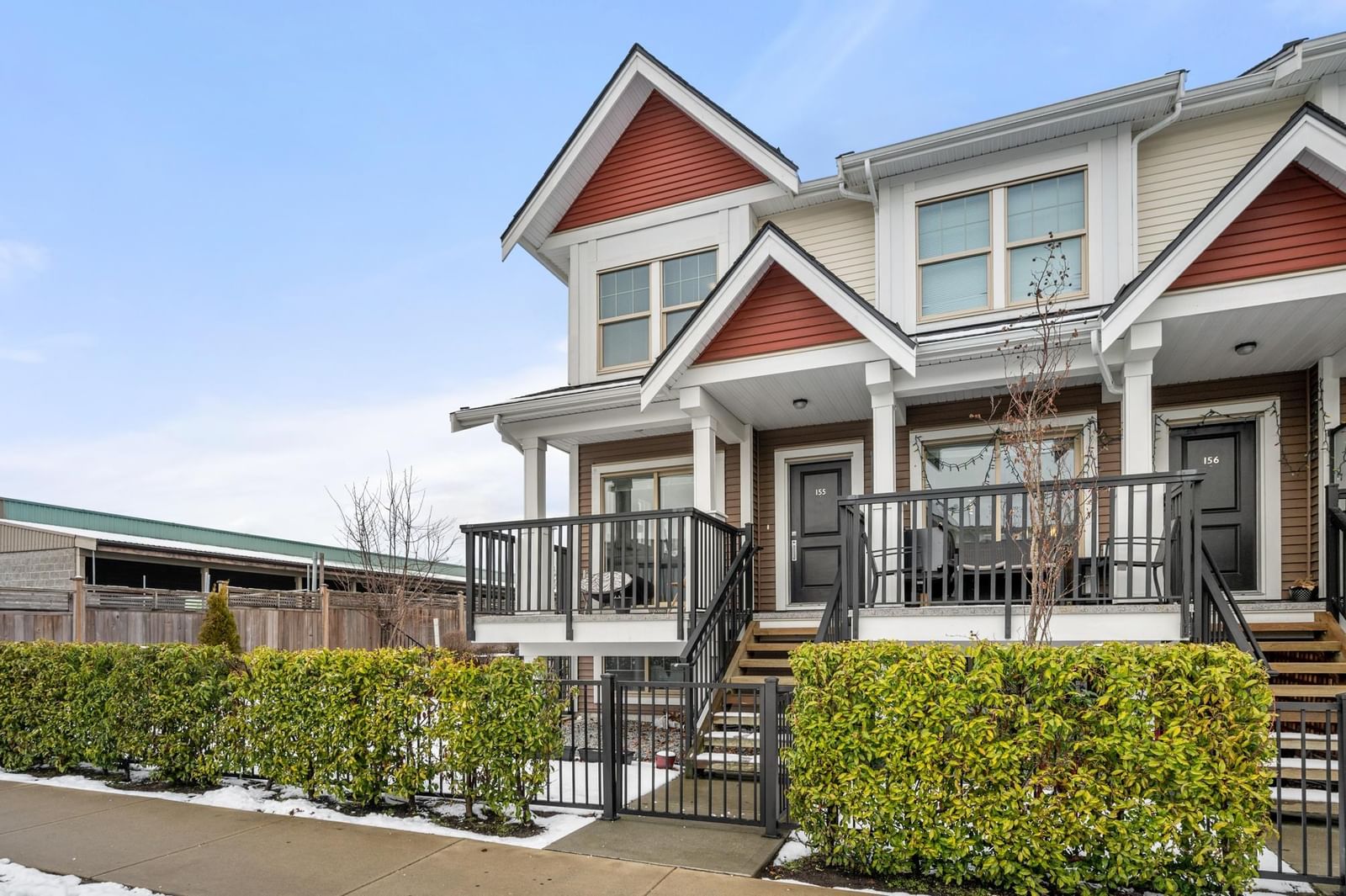 Listing photo 2