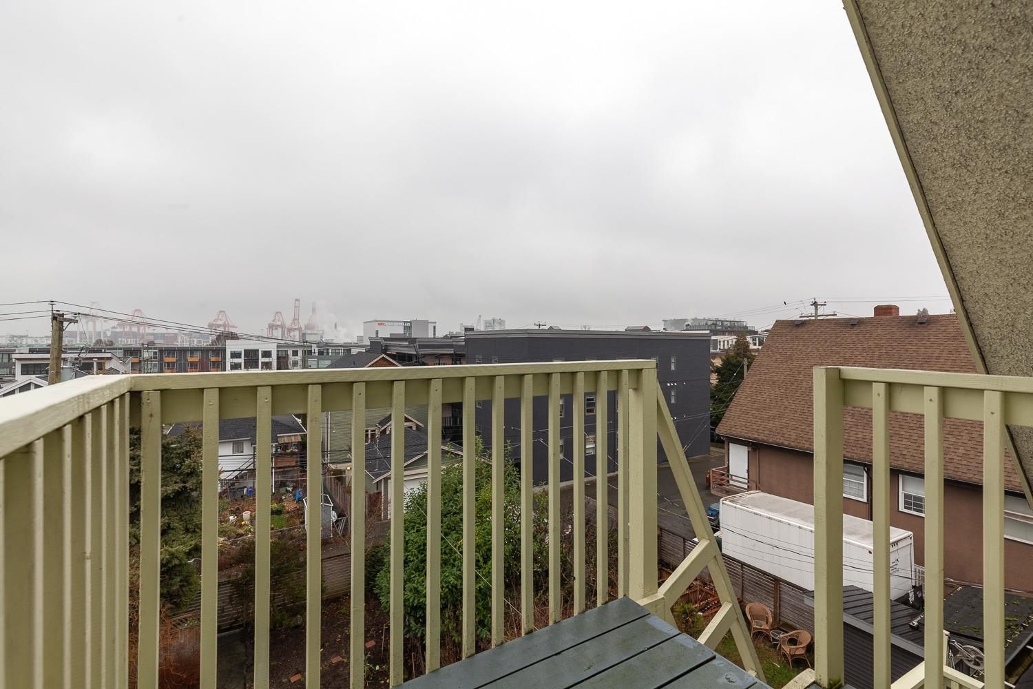 Listing Image 16