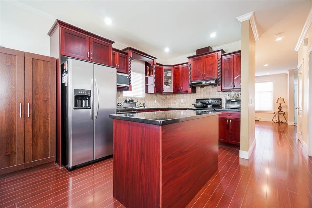 Listing Image 11