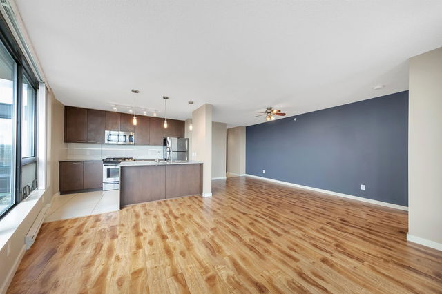 915 - 5811 No. 3 Road