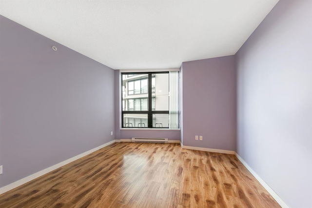 915 - 5811 No. 3 Road
