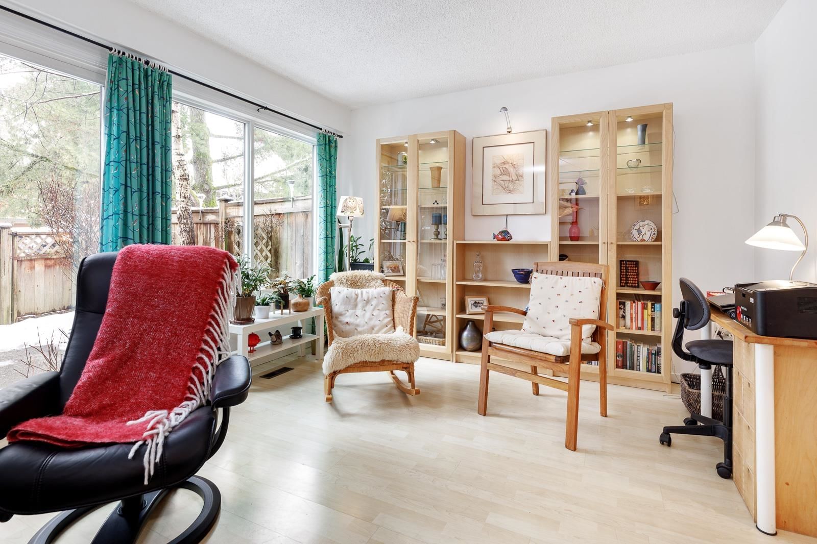 Listing Image 10