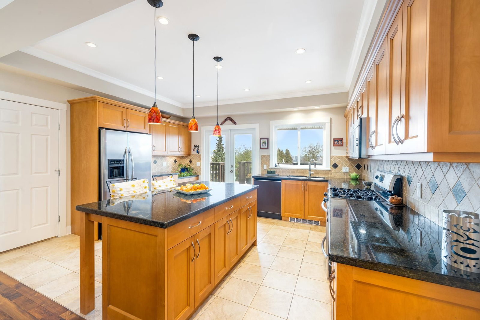 Listing Image 12