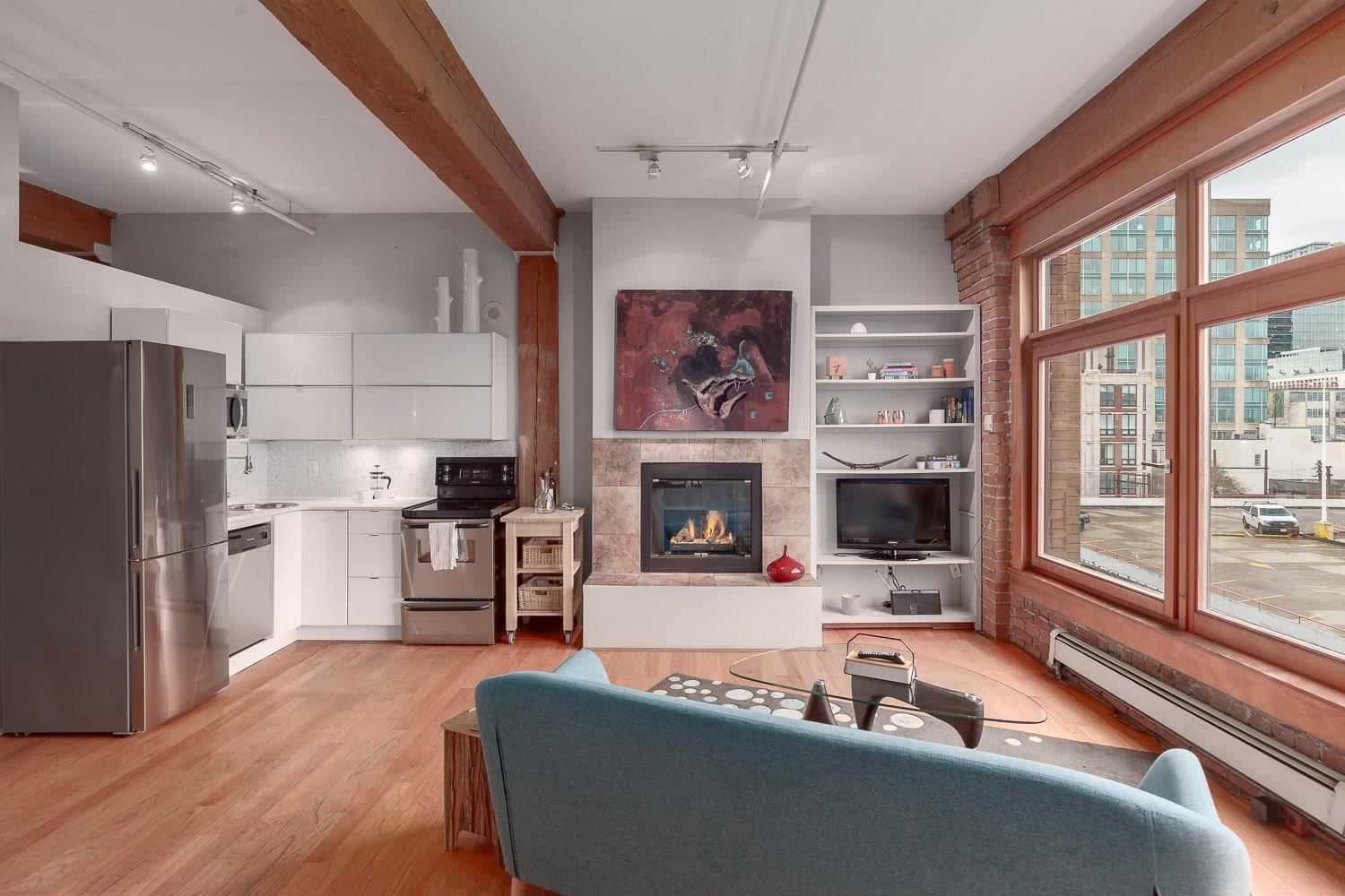 Listing Image 7