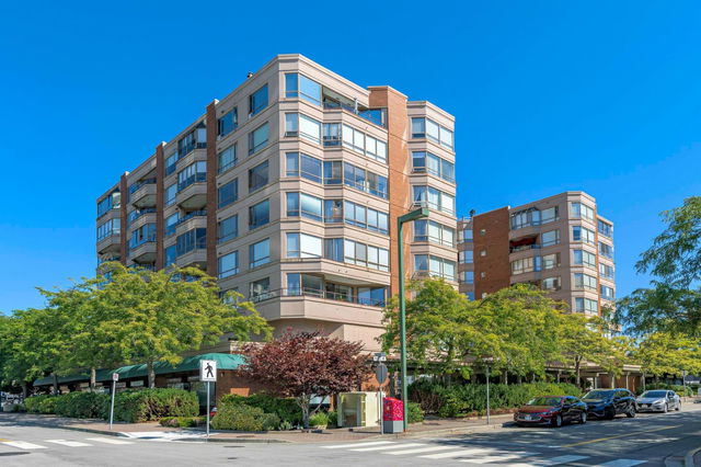 402 - 15111 Russell Avenue