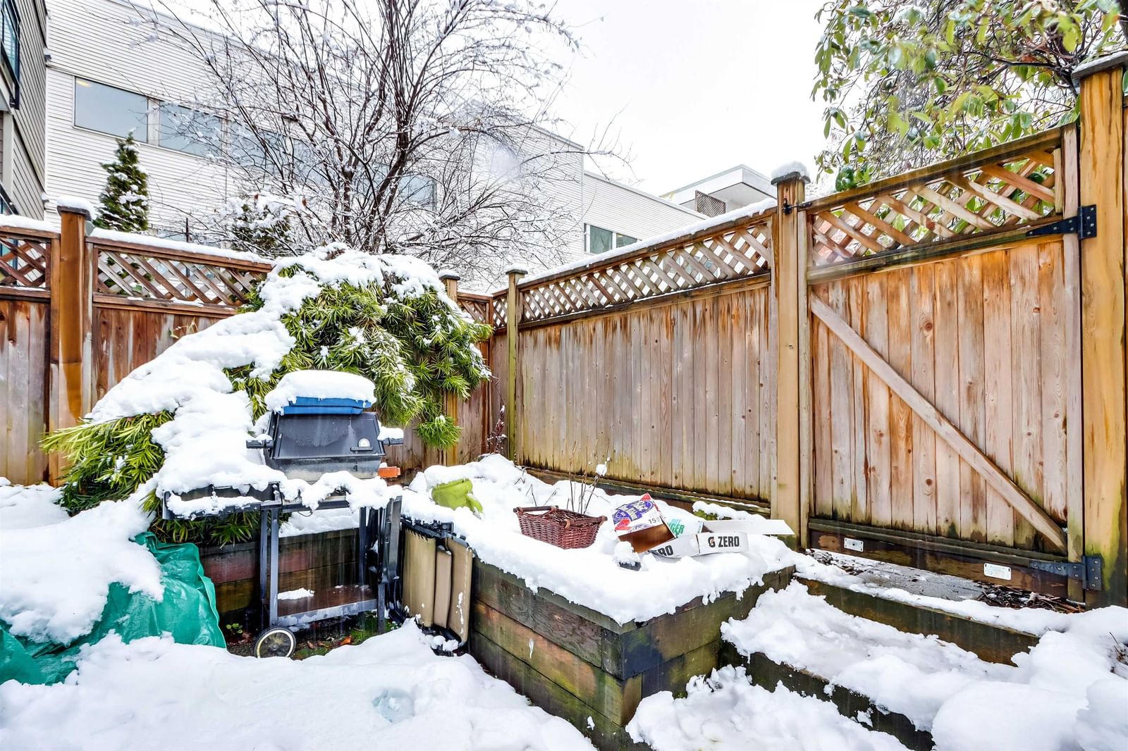 Listing Image 10