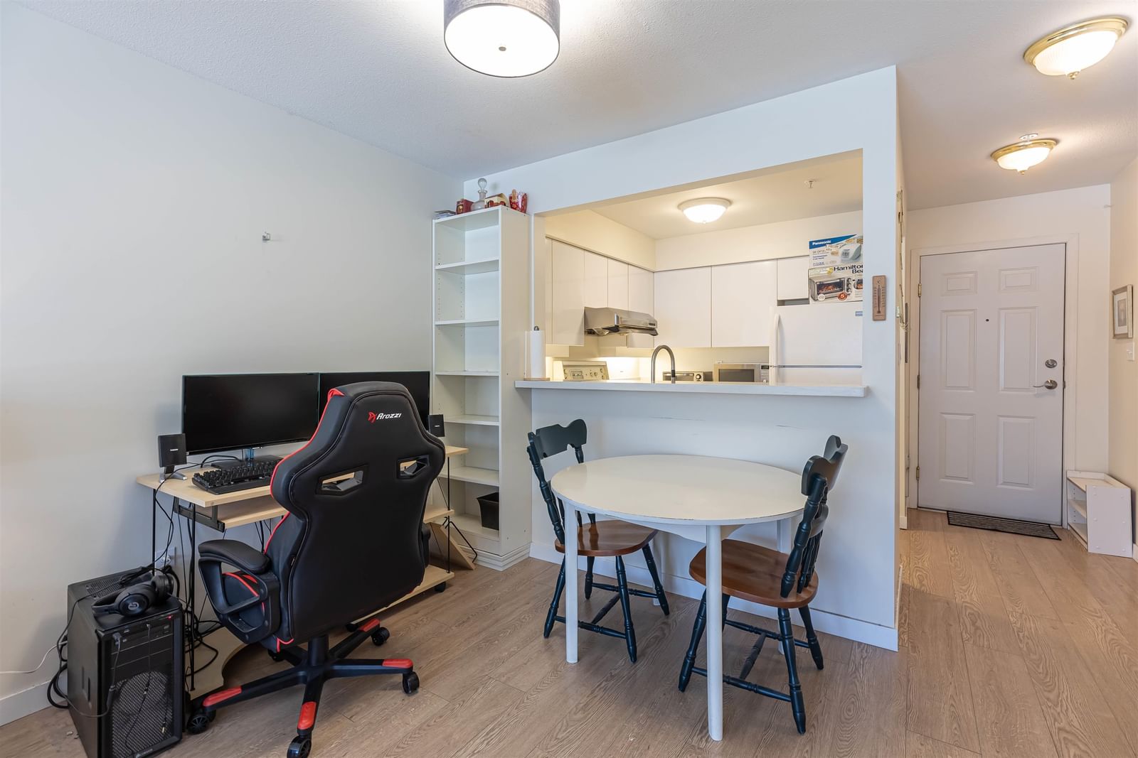 Listing Image 7