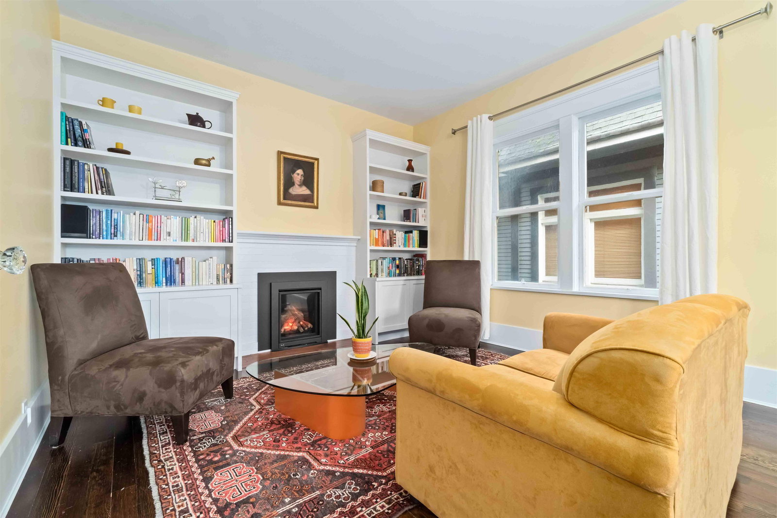Listing Image 4