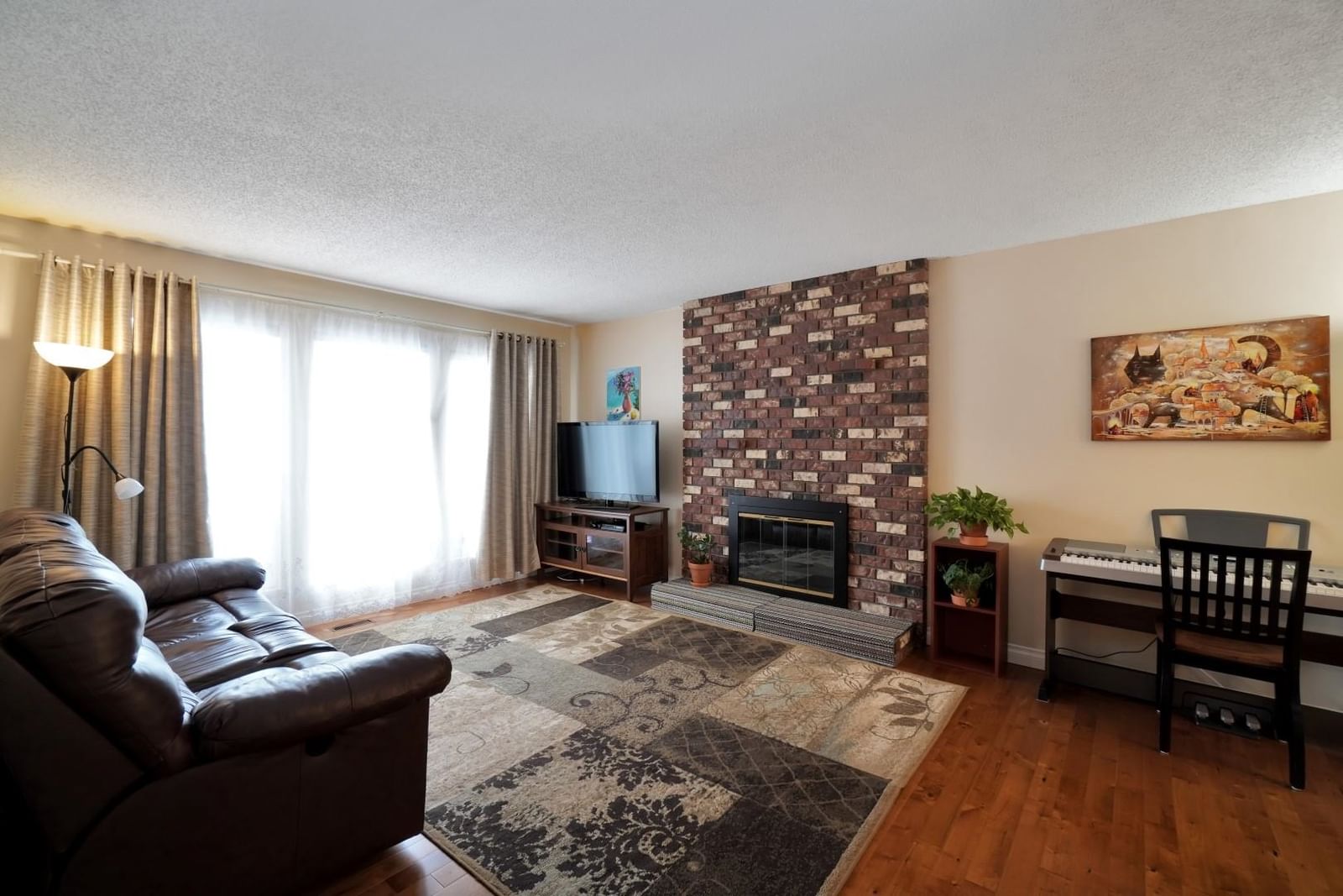 Listing Image 16