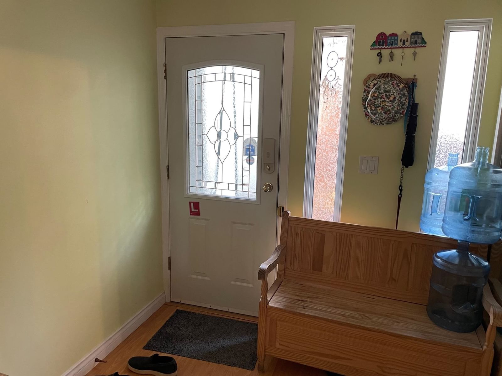 Listing Image 4