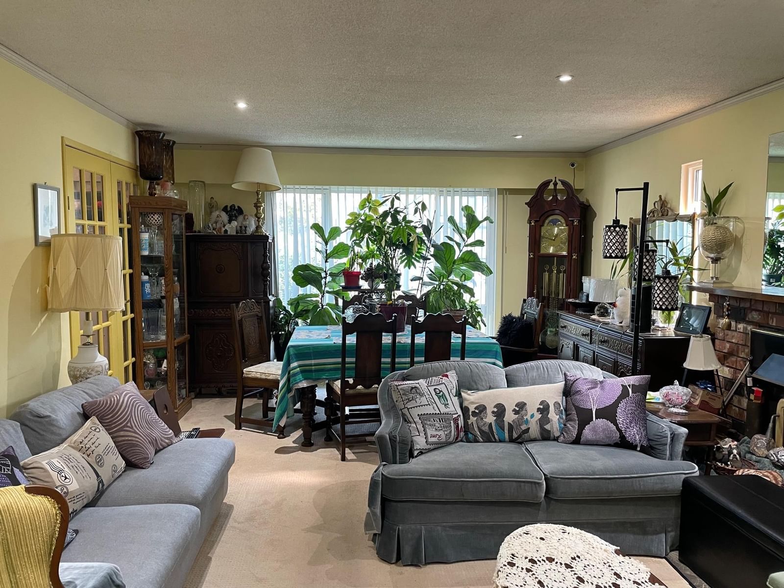 Listing Image 5
