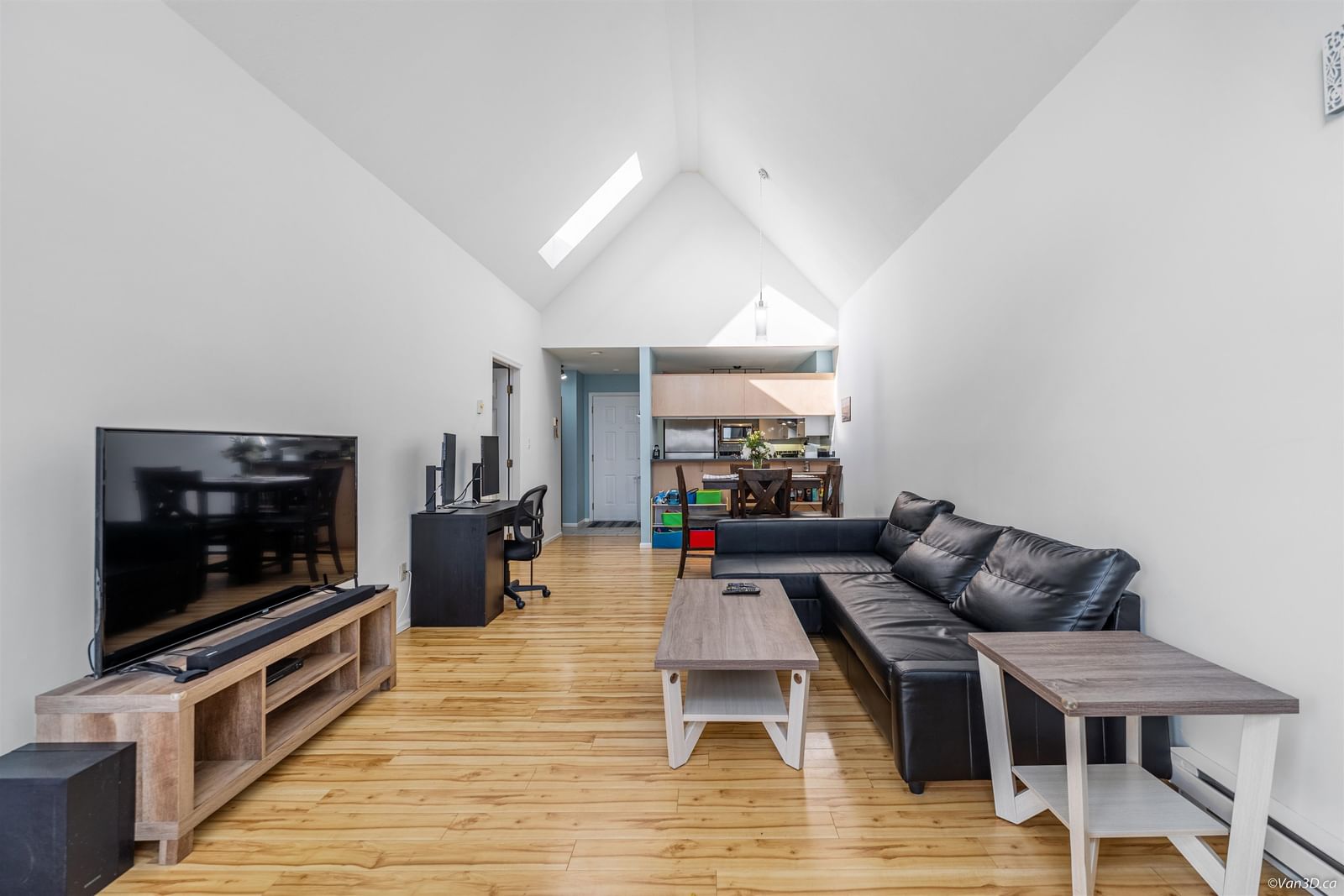 Listing Image 8