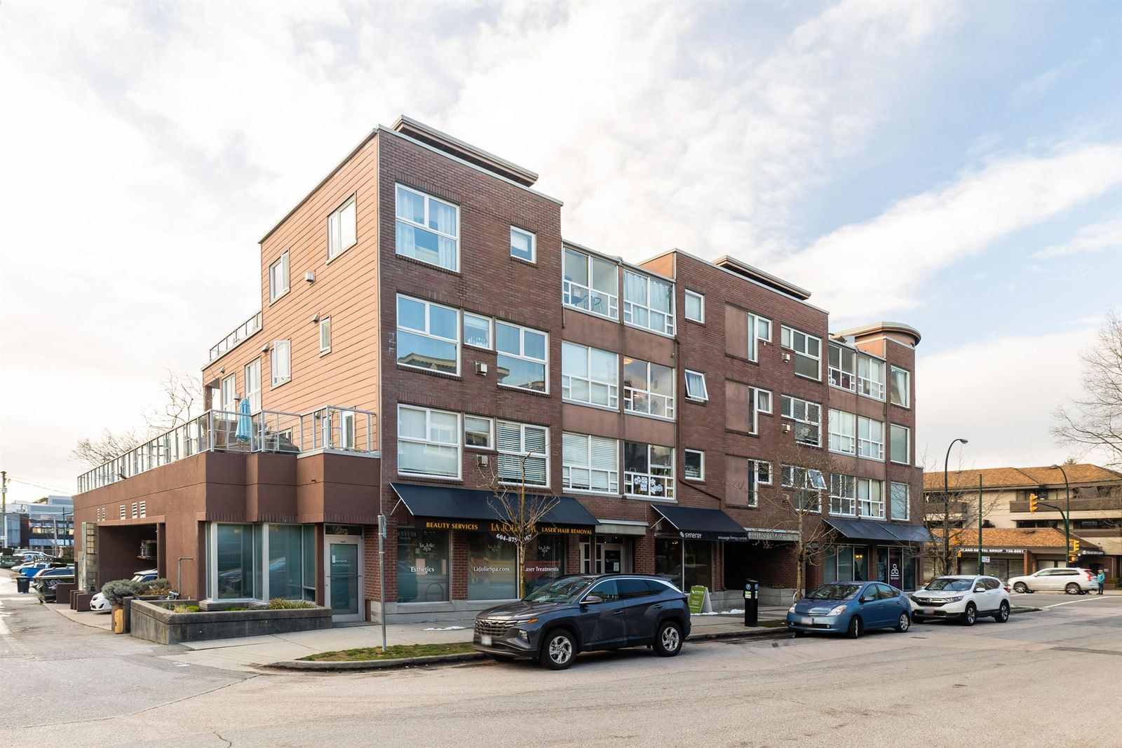 Listing Image 19