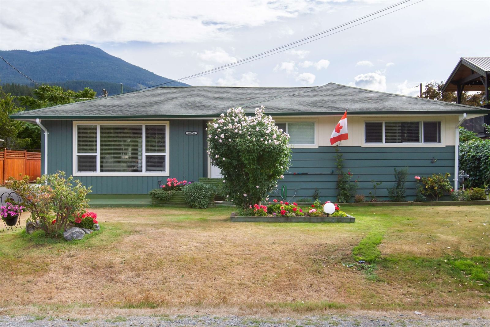 Listing Image 9