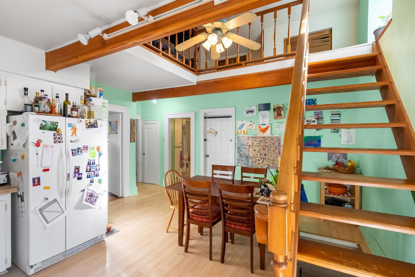 Listing Image 6