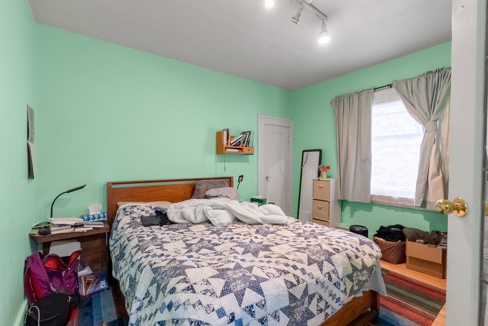 Listing Image 8