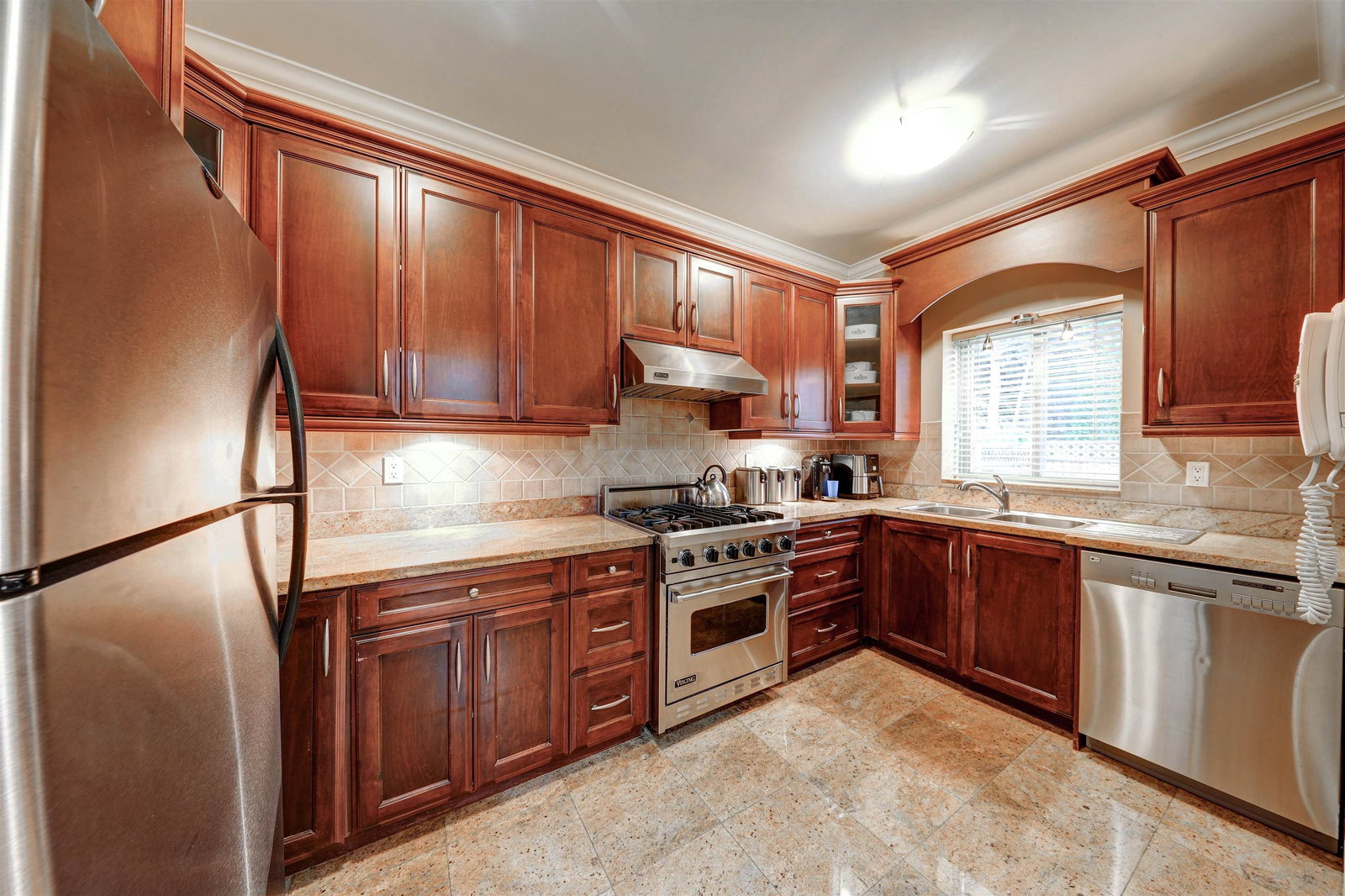 Listing Image 13