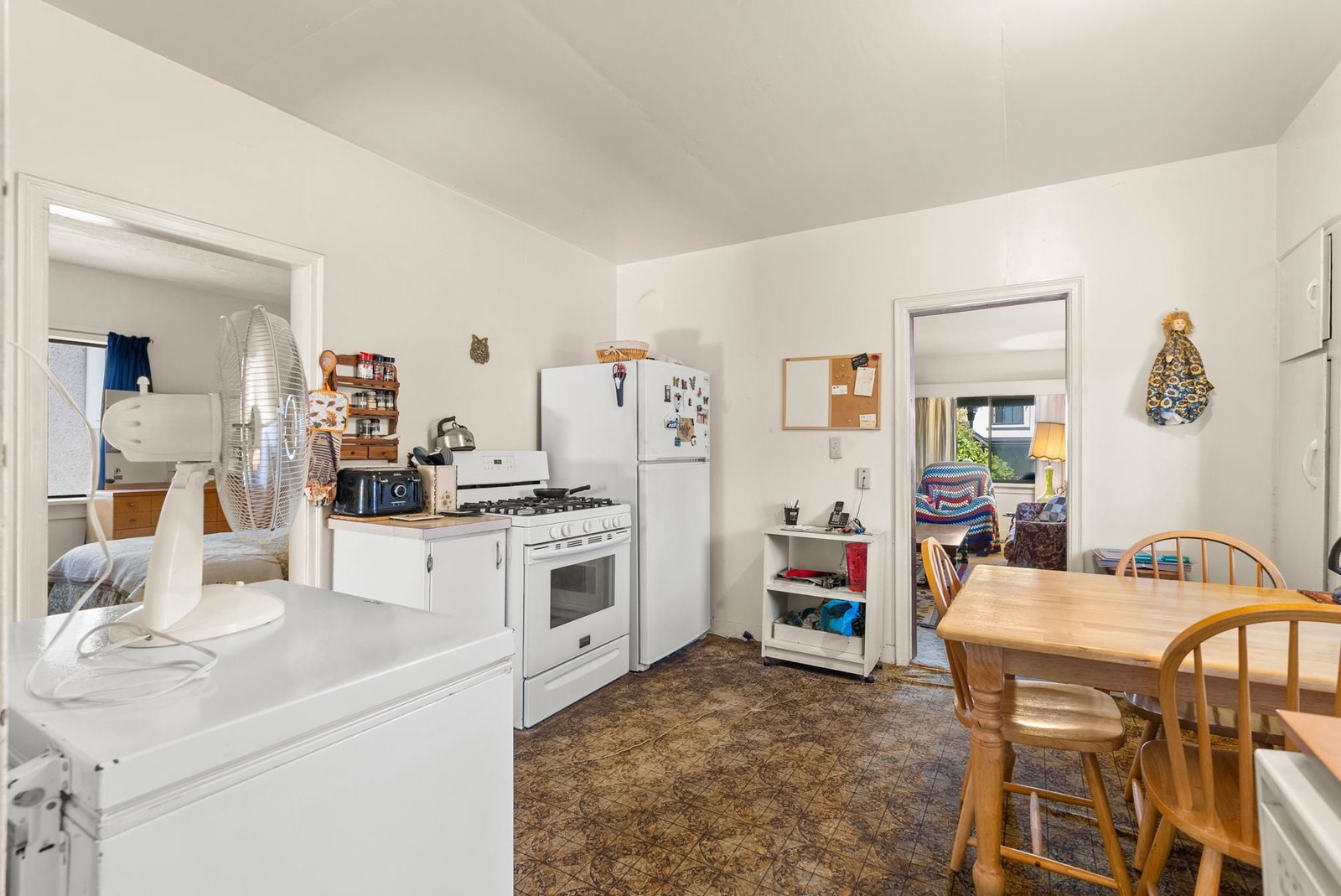 Listing Image 19