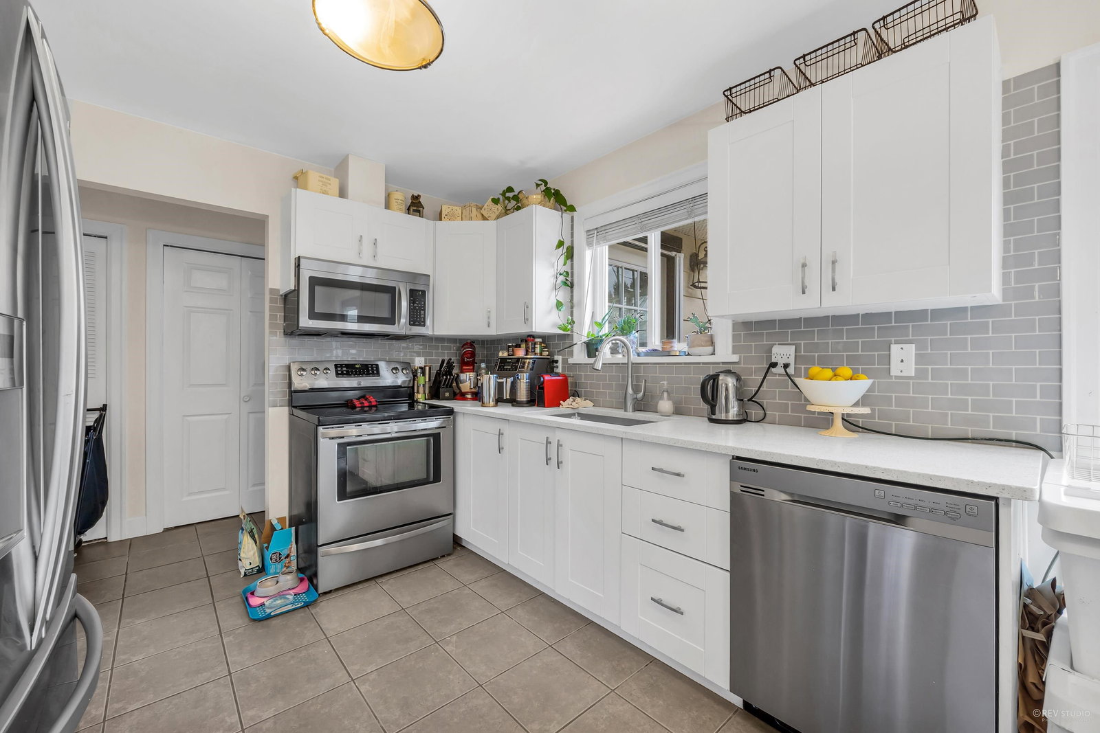 Listing Image 14