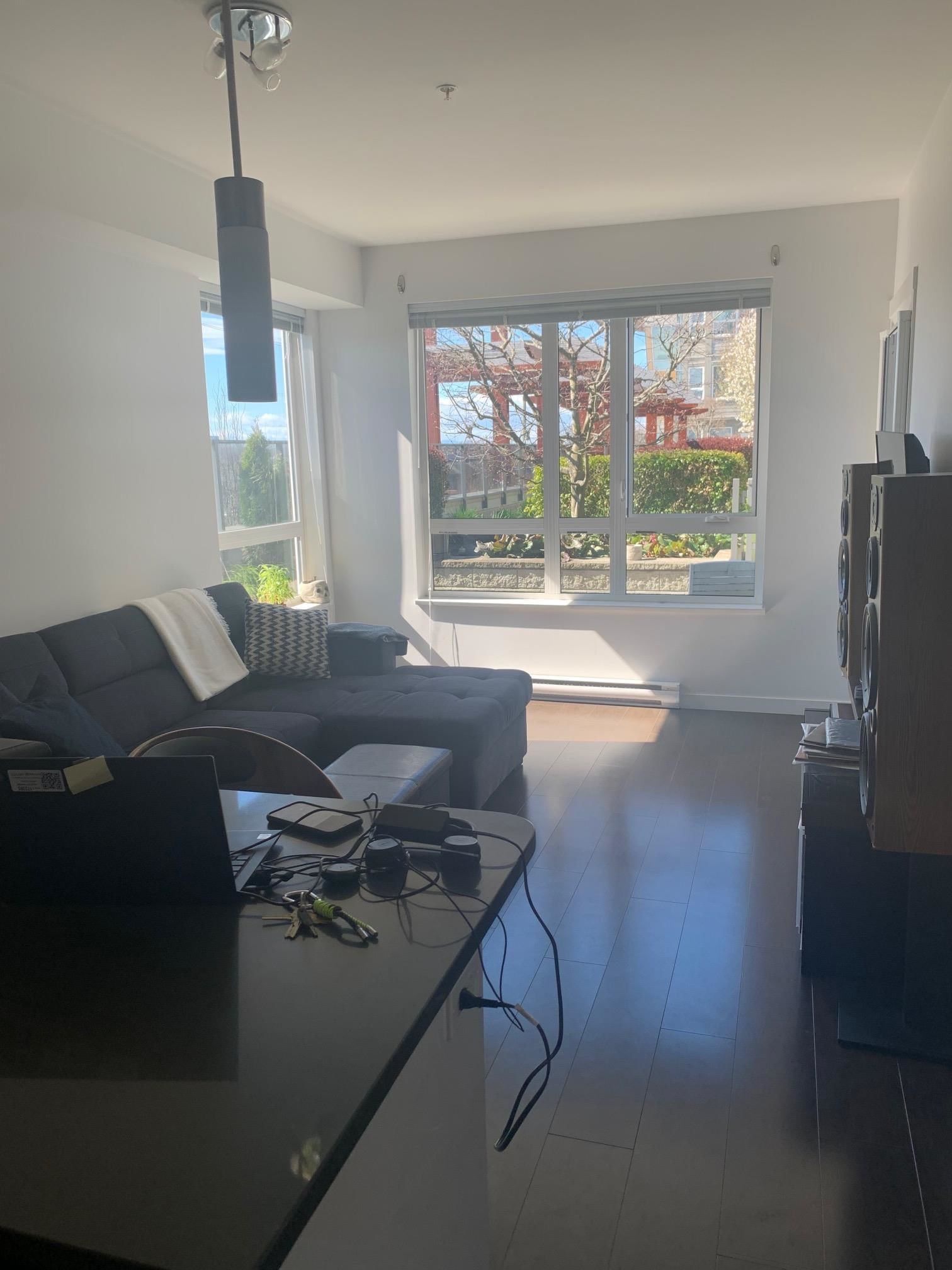 Listing Image 11