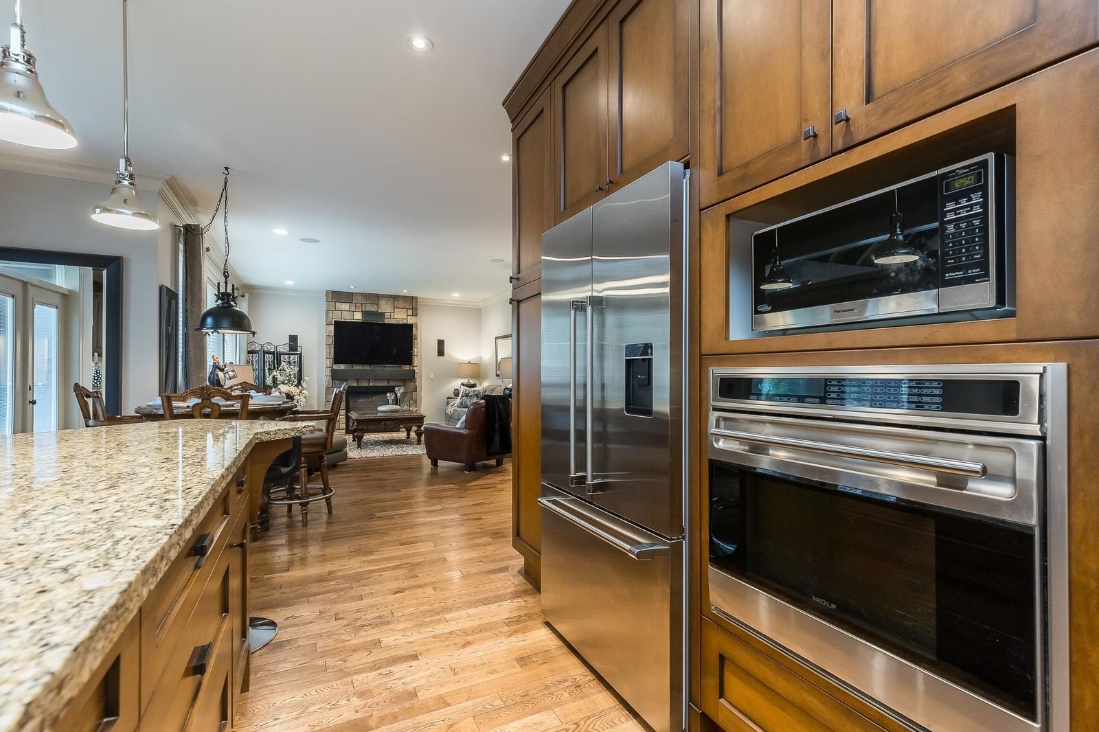 Listing Image 11