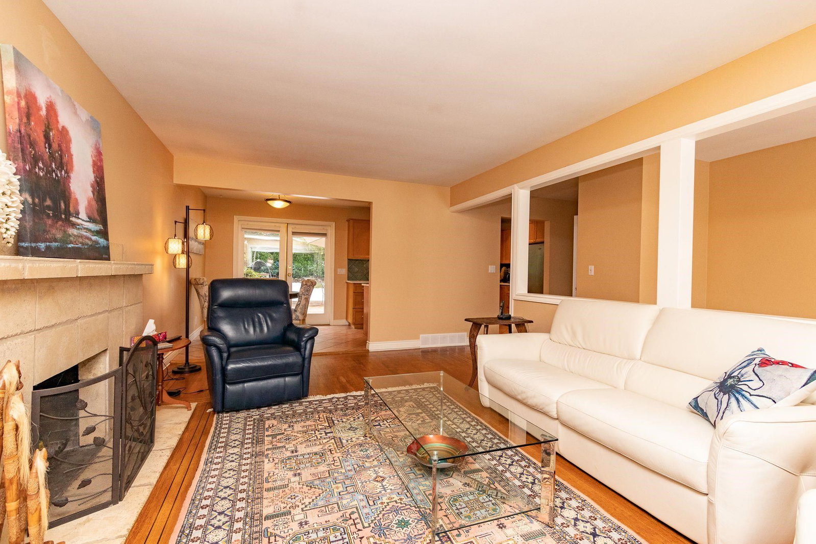 Listing Image 11