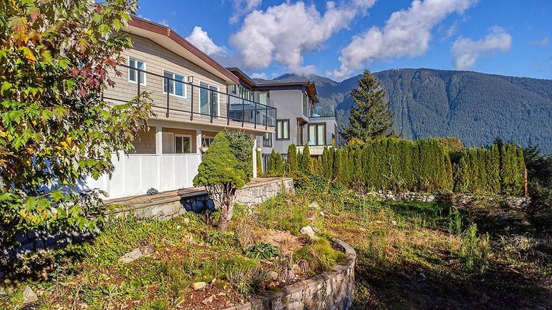 520 Ballantree Place, West Vancouver, V7S 1W5 | Image 2