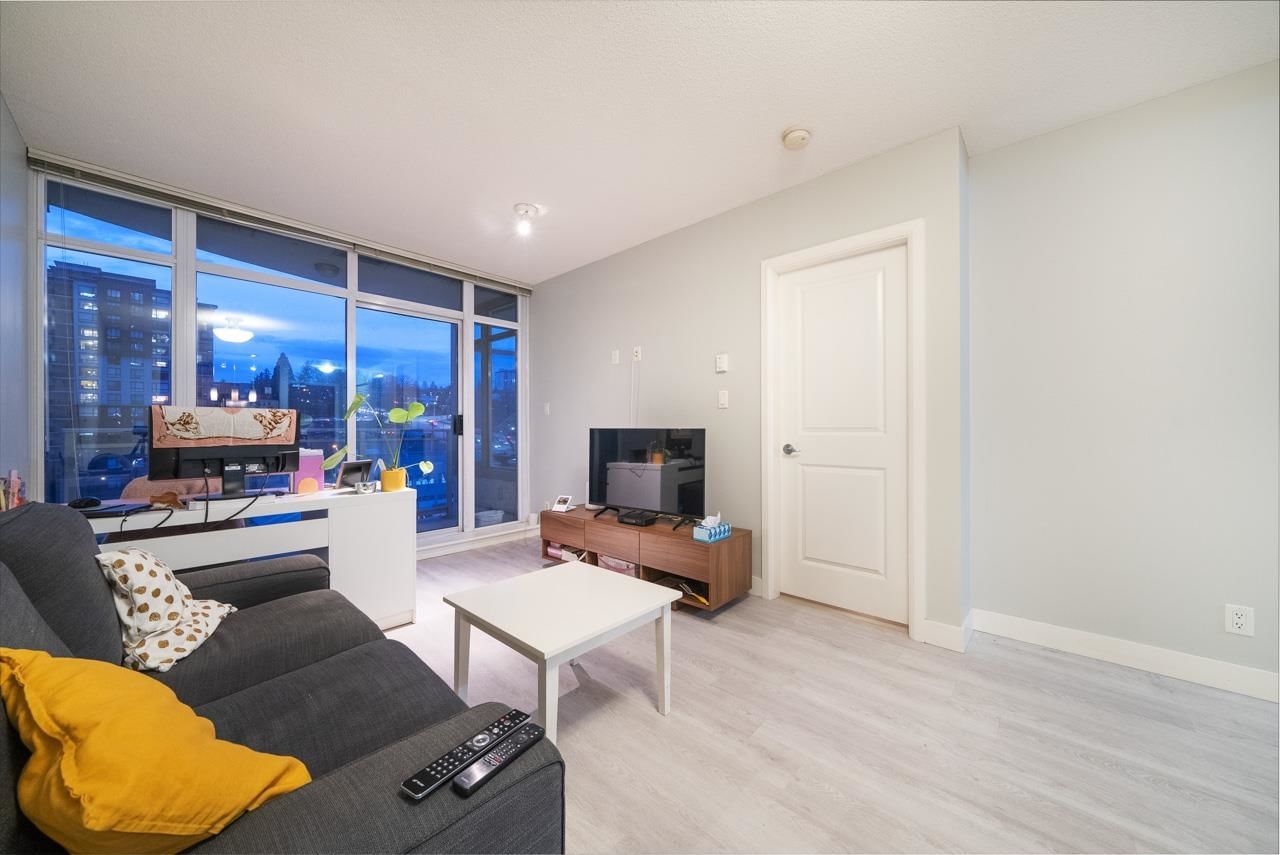 Listing Image 10