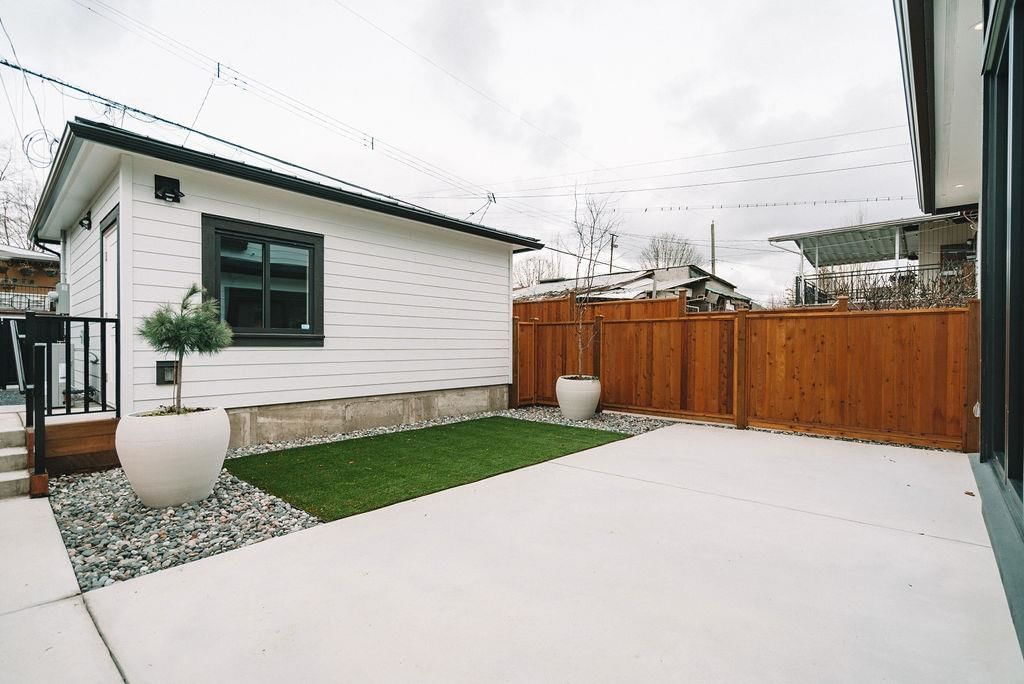 Listing Image 32