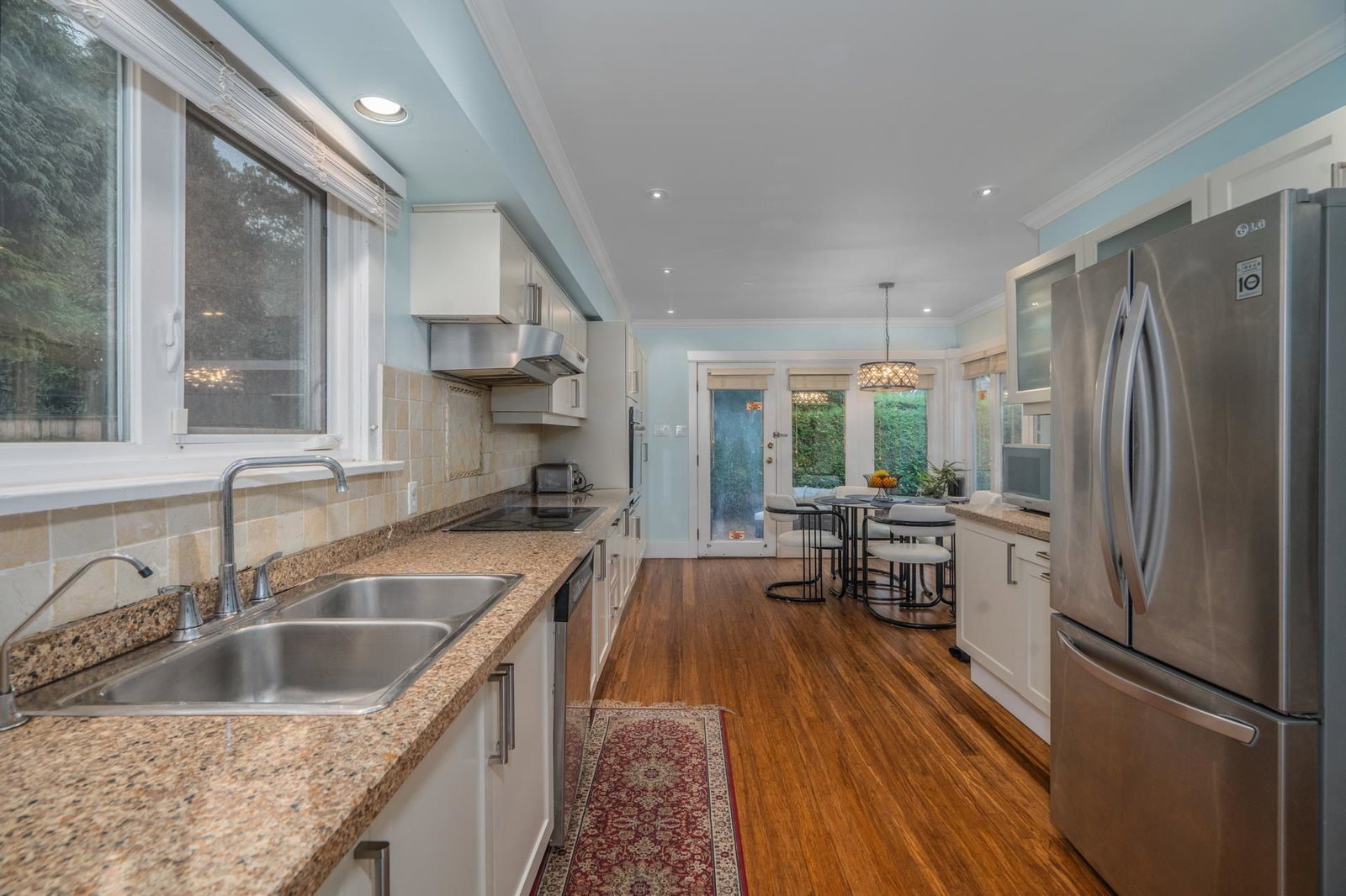 Listing Image 12