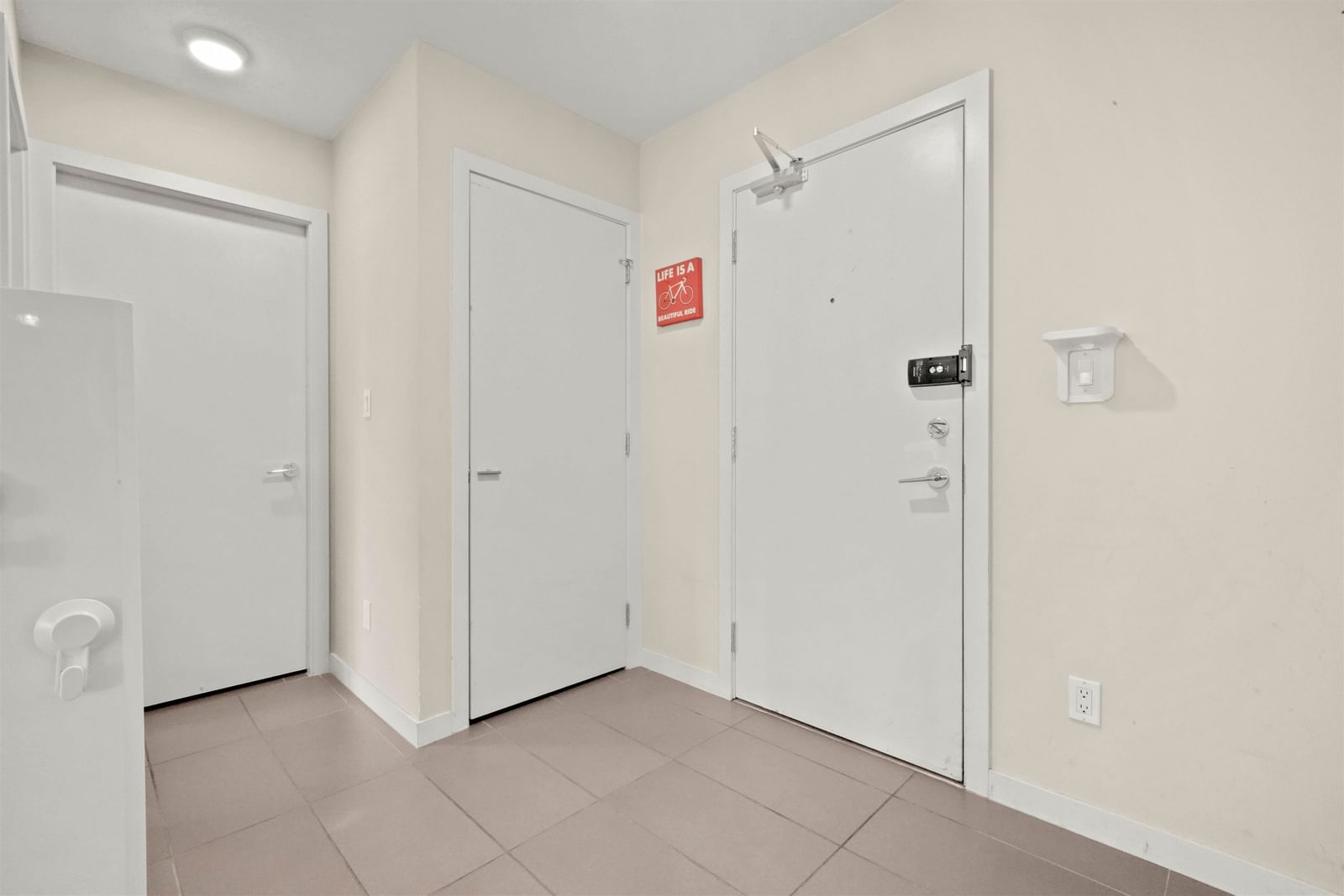 Listing Image 27