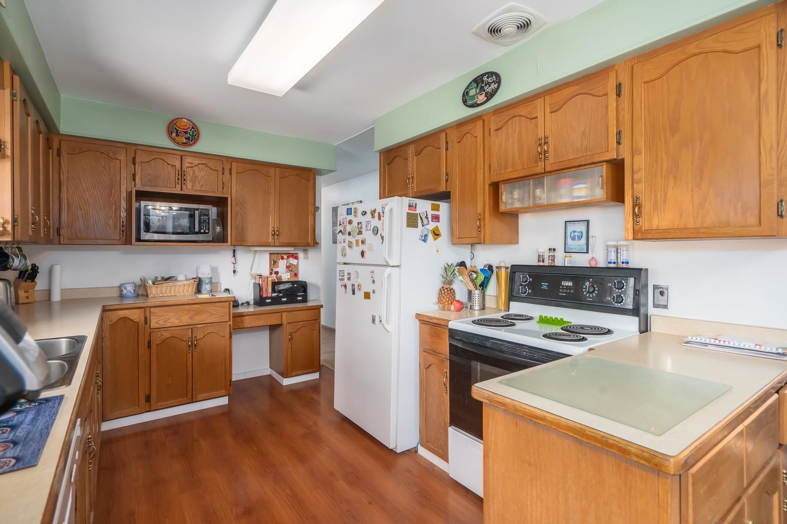 Listing Image 10