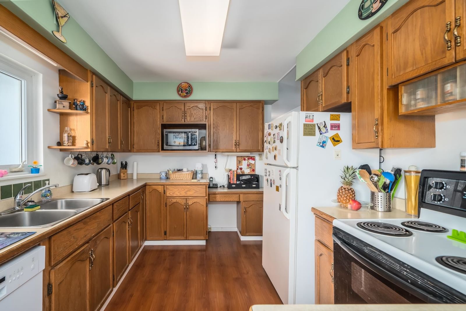 Listing Image 9